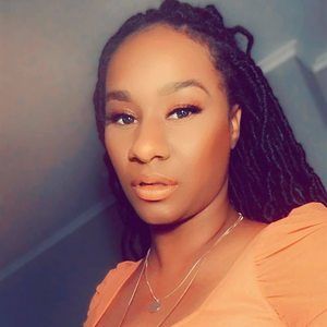 Meet your Posher, Shirelle